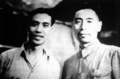 陽翰笙（左）與周恩來.jpg