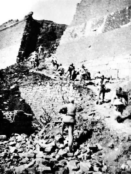 （建軍90周年·90個第一·圖文互動）解放戰爭中第一個攻克10萬重兵據守城市的戰役：濟南戰役